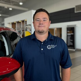 Staff member NOAH POE from 089d02fb445f