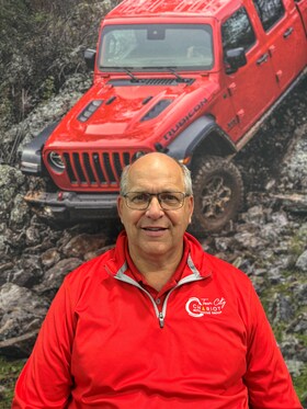 Staff member TOM YATER from 9e8e522f439f