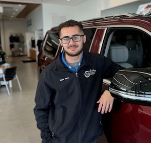 Staff member JOSUE (JP) PENA from 1191dce57634