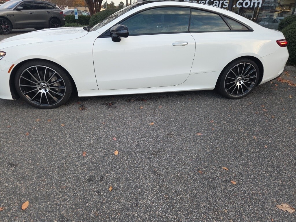 2022 Mercedes Benz E 450 photo 3