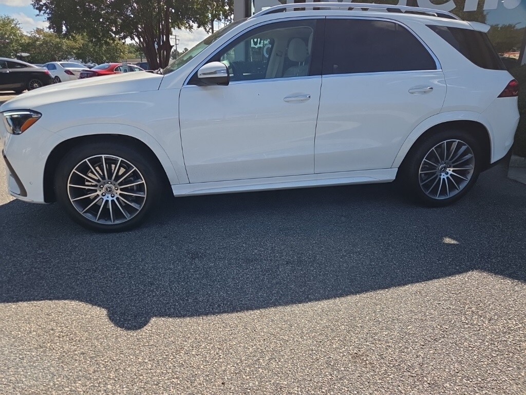 2025 Mercedes Benz GLE 350 4MATIC photo 2