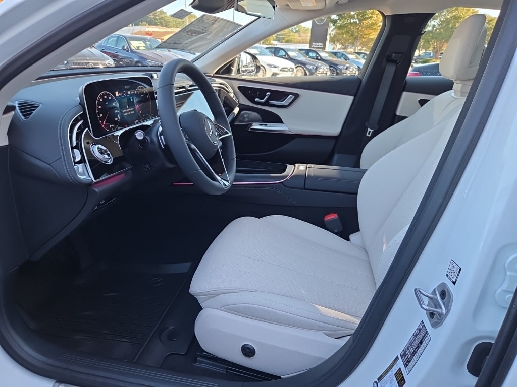2026 Mercedes-Benz E-Class E350 - Photo 18