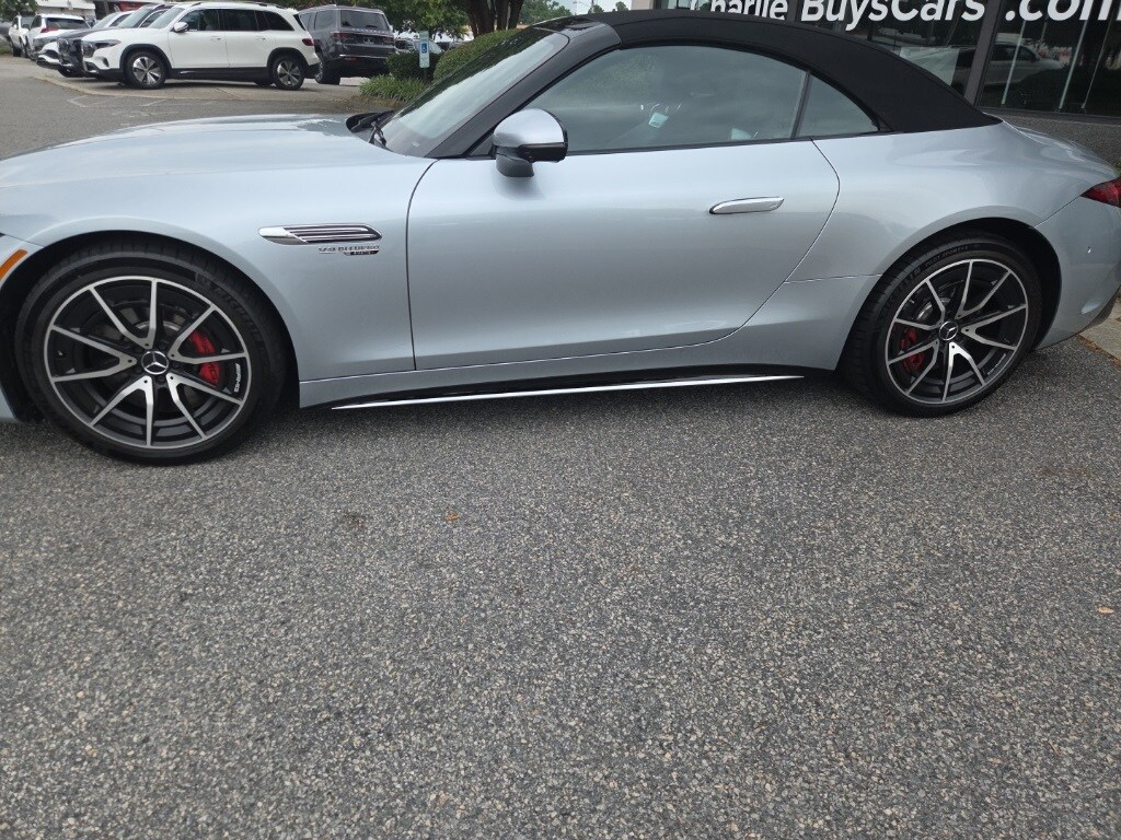 2022 Mercedes Benz SL 55 AMG photo 2