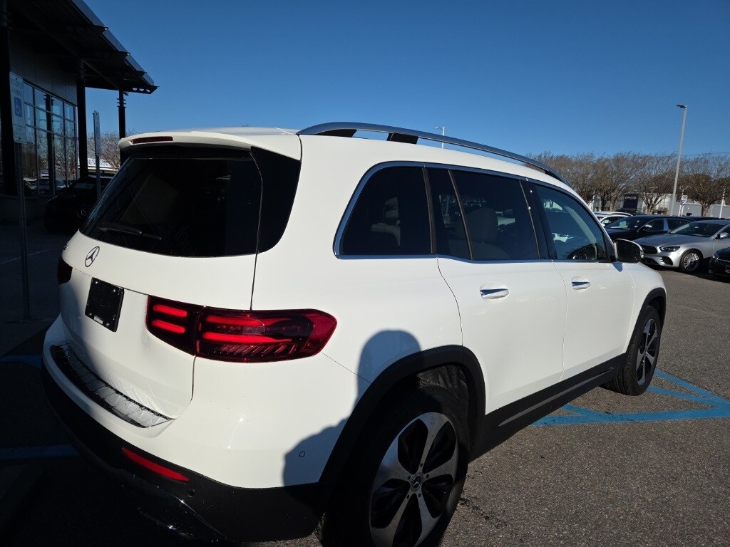 2025 Mercedes Benz GLB 250 photo 3