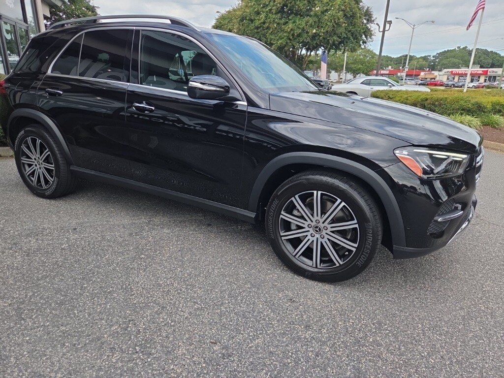 2025 Mercedes Benz GLE 450e 4MATIC photo 2
