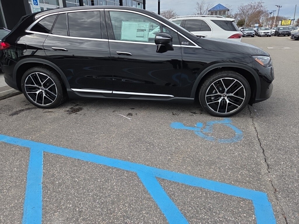 2025 Mercedes Benz EQE SUV 350 photo 2