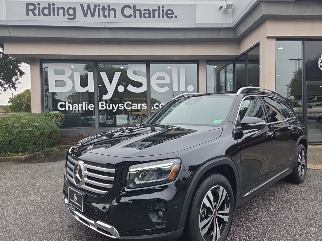 2025 Mercedes-Benz GLB Base's photo