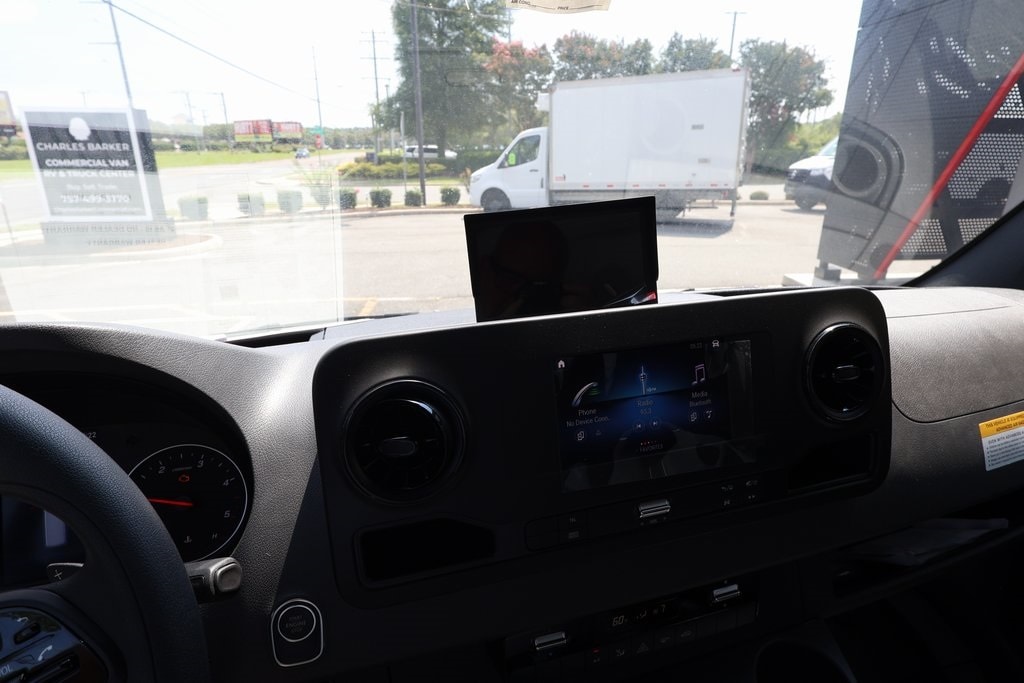 2023 Mercedes-Benz Sprinter Cab Chassis Base - Photo 9