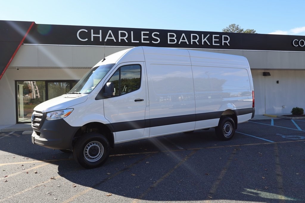 2026 Mercedes-Benz Sprinter Cargo Van Base's photo
