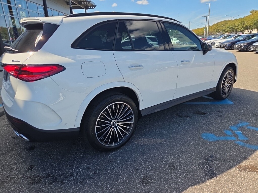 2026 Mercedes Benz GLC 300 4MATIC photo 2