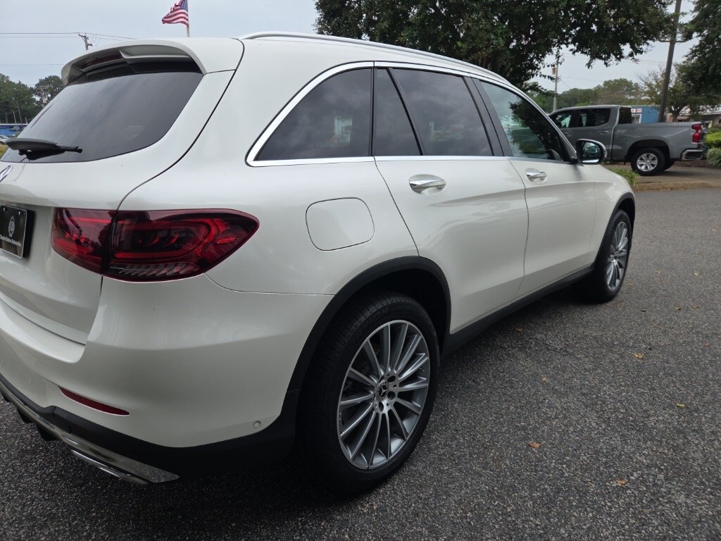2022 Mercedes Benz GLC 300 AMG photo 4