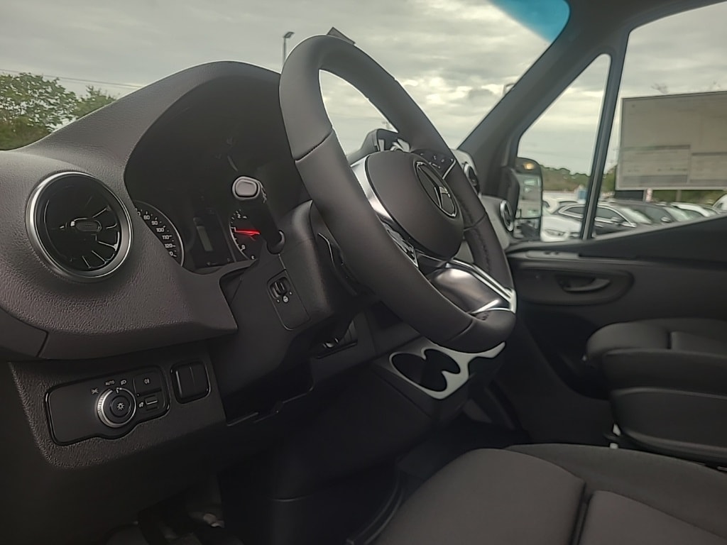 2025 Mercedes-Benz Sprinter Cargo Van Base - Photo 11