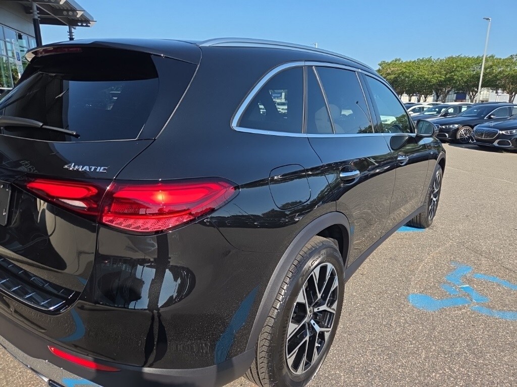 2025 Mercedes Benz GLC 350e 4MATIC photo 4
