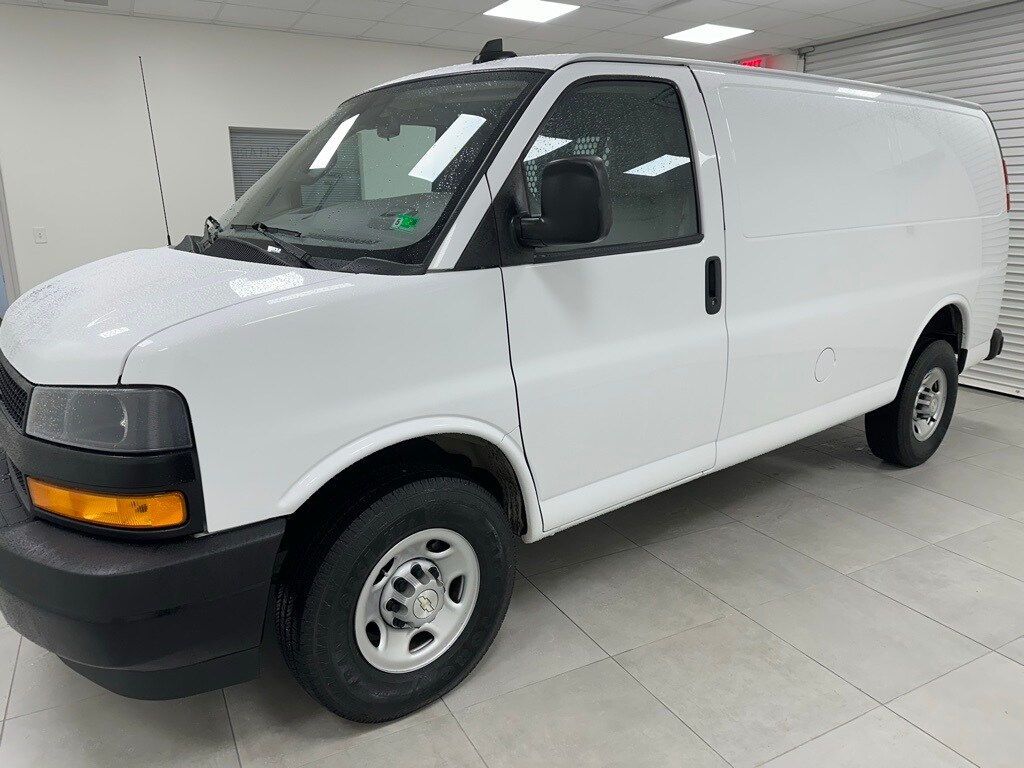 2021 Chevrolet Express Cargo Van photo 2
