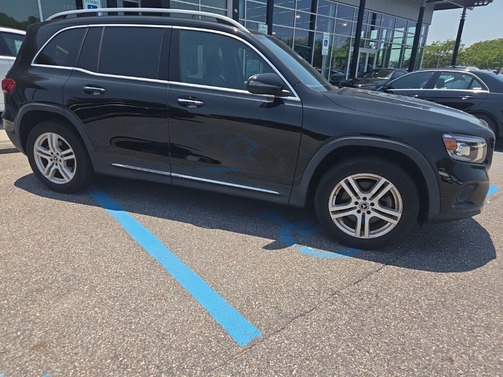 2022 Mercedes Benz GLB 250 4MATIC photo 2