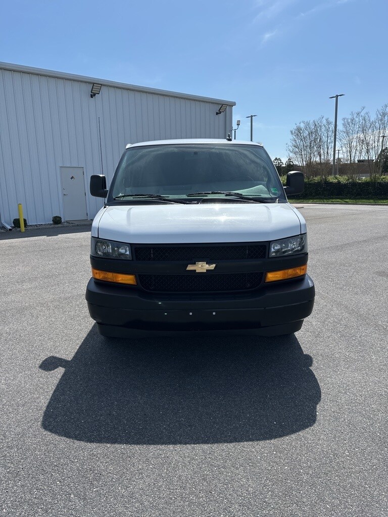 2023 Chevrolet Express 2500 Work Cargo Van photo 2