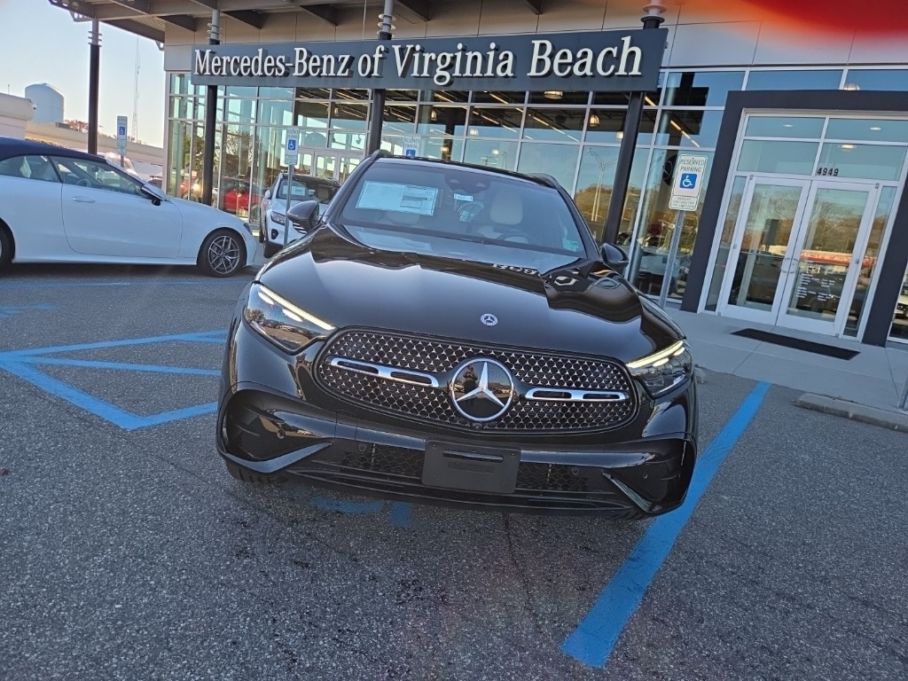 2026 Mercedes-Benz GLC Base's photo