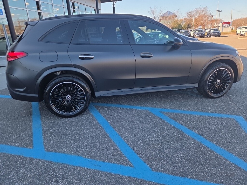 2026 Mercedes Benz GLC 300 4MATIC photo 2