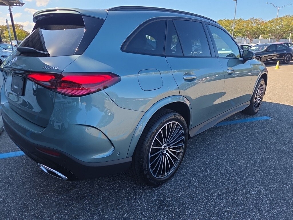 2026 Mercedes Benz GLC 300 4MATIC photo 3