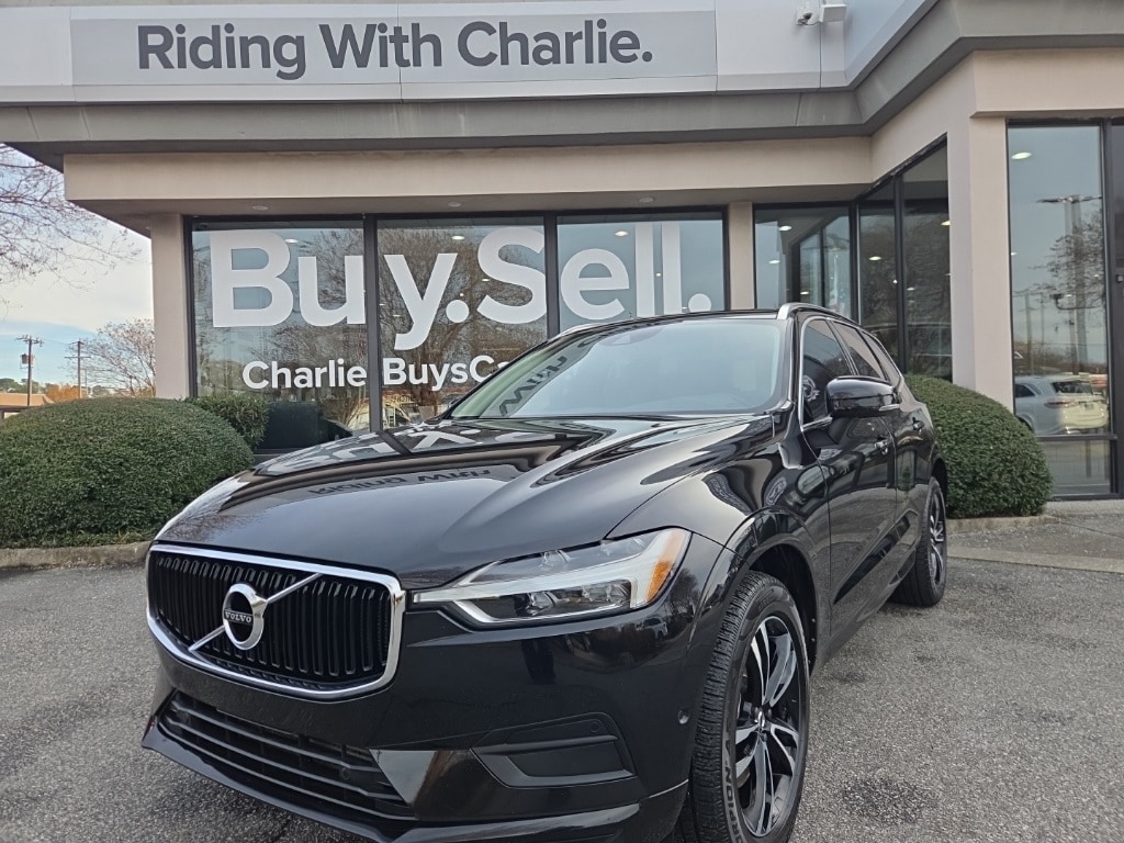 2019 Volvo XC60 Momentum's photo