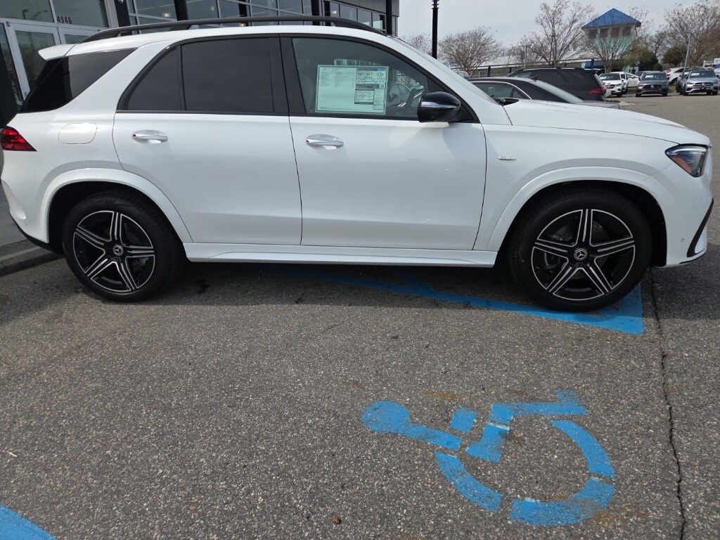 2025 Mercedes Benz GLE 450e 4MATIC photo 2