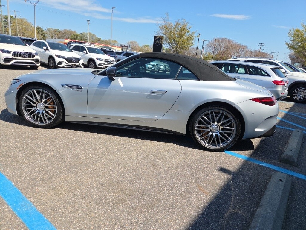 2022 Mercedes Benz SL 63 AMG photo 4