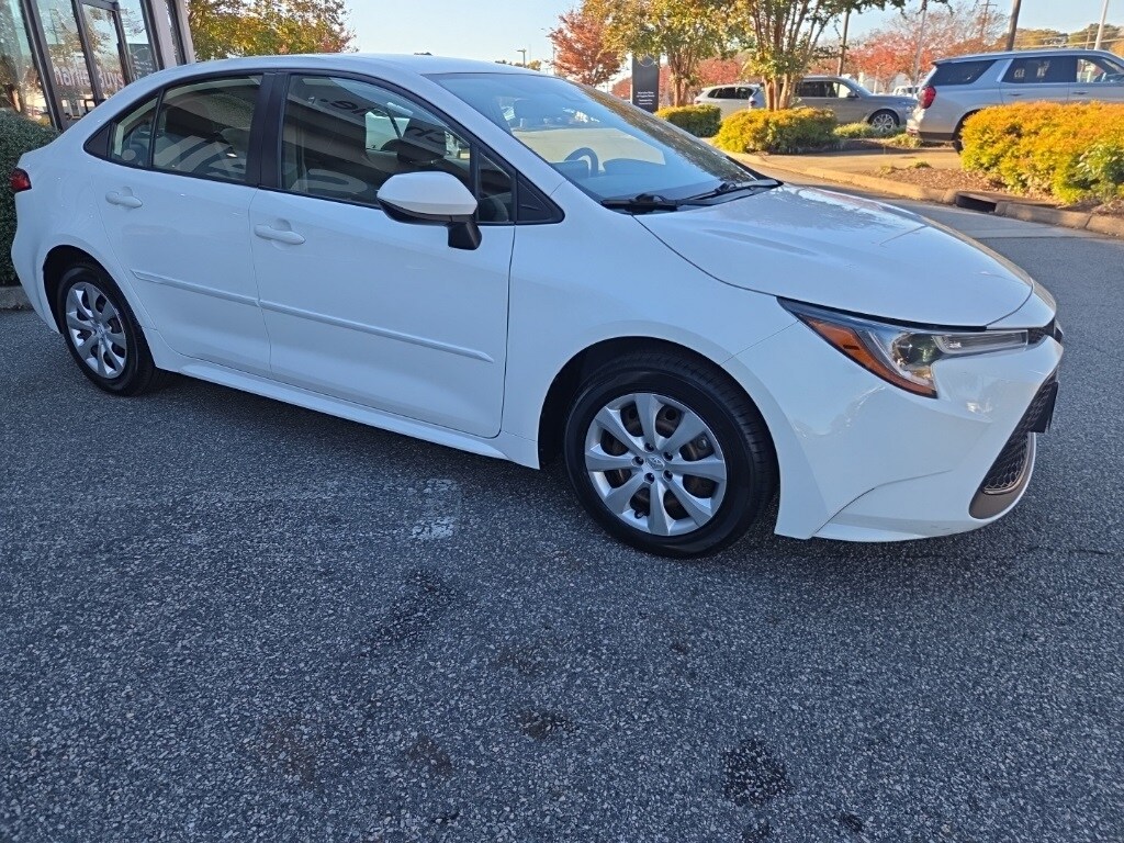Used 2021 Toyota Corolla LE Sedan
