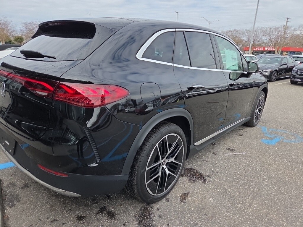 2025 Mercedes Benz EQE SUV 350 photo 3