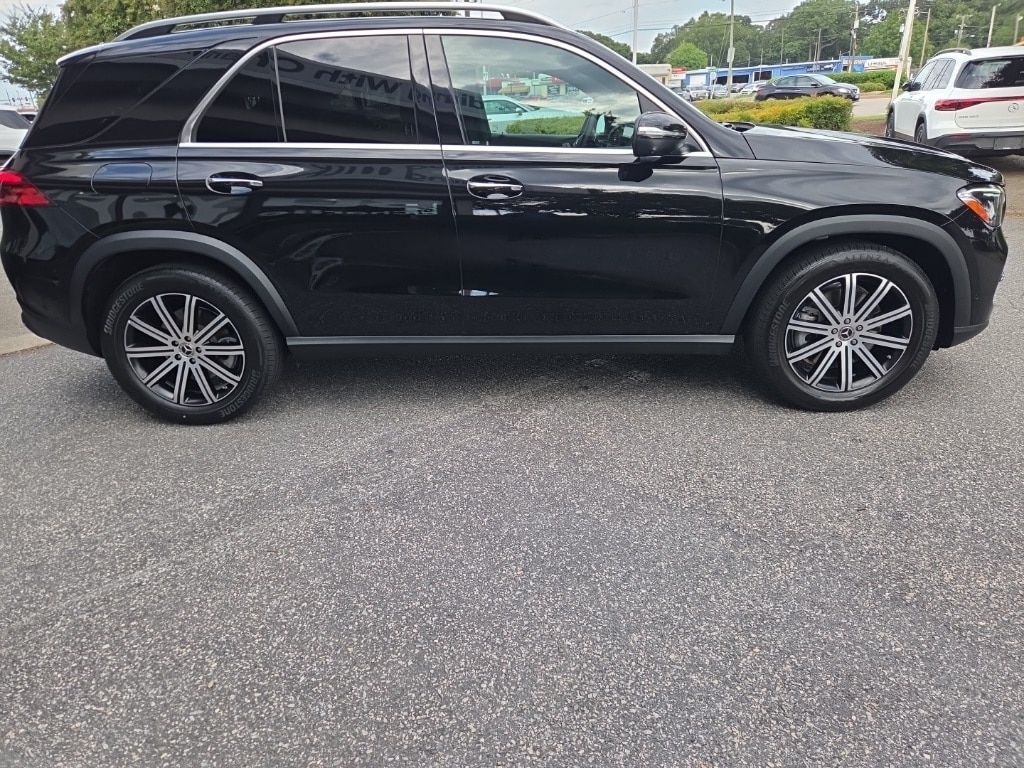 2025 Mercedes Benz GLE 450e 4MATIC photo 3