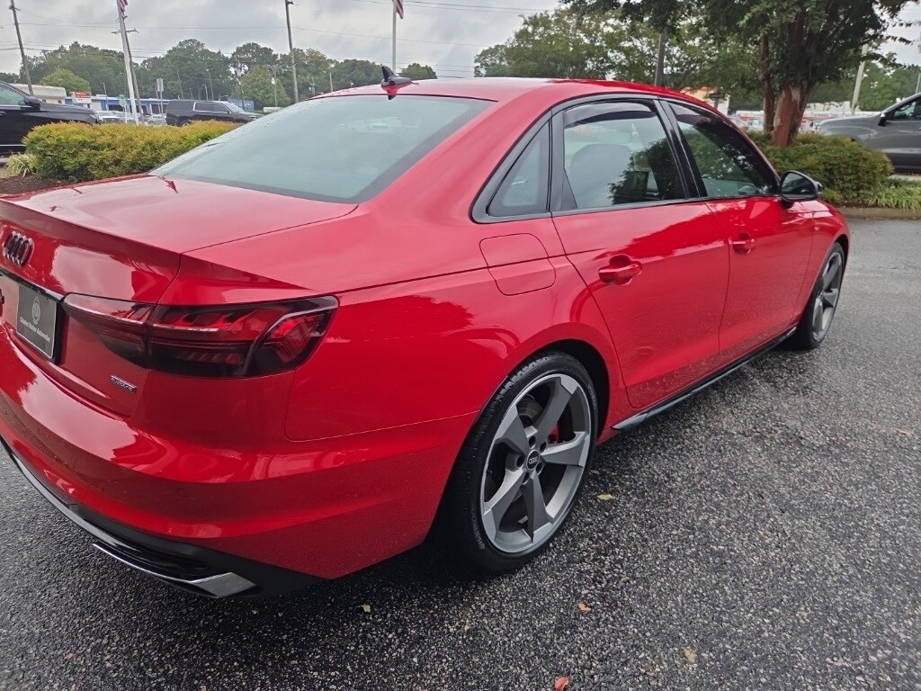 2022 Audi A4 45 S line Premium Plus photo 4