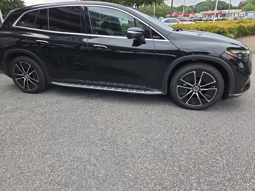 2023 Mercedes Benz EQS SUV 450 photo 2