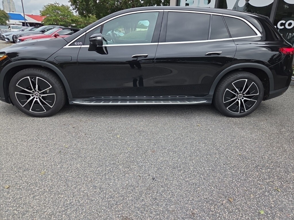 2023 Mercedes Benz EQS SUV 450 photo 3