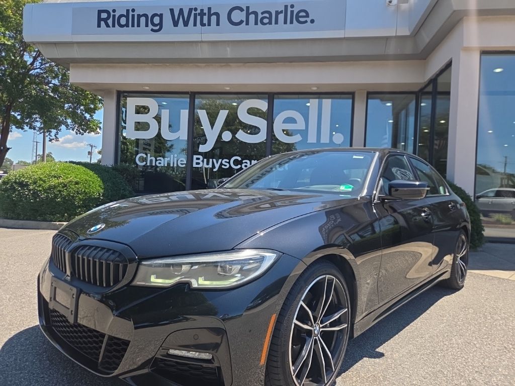2021 BMW 3 Series 330i Sedan's photo