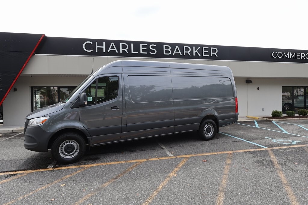 2025 Mercedes-Benz Sprinter Cargo Van Base's photo
