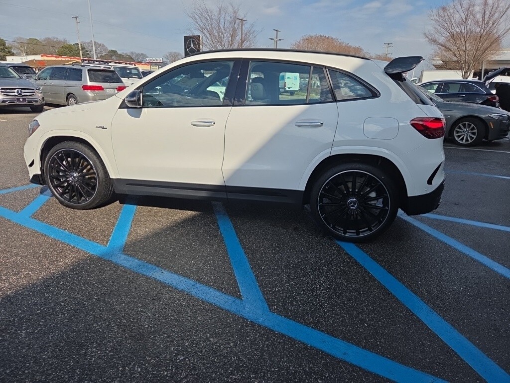 2025 Mercedes Benz GLA AMG 35 4MATIC photo 4