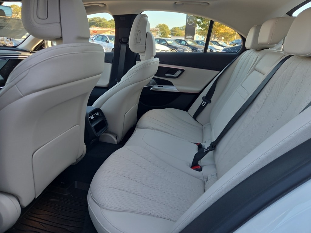 2026 Mercedes-Benz E-Class E350 - Photo 23