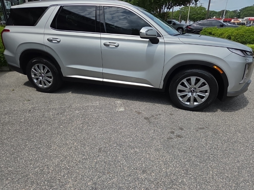 Used 2023 Hyundai Palisade SEL with VIN KM8R2DGE0PU550713 for sale in Virginia Beach, VA