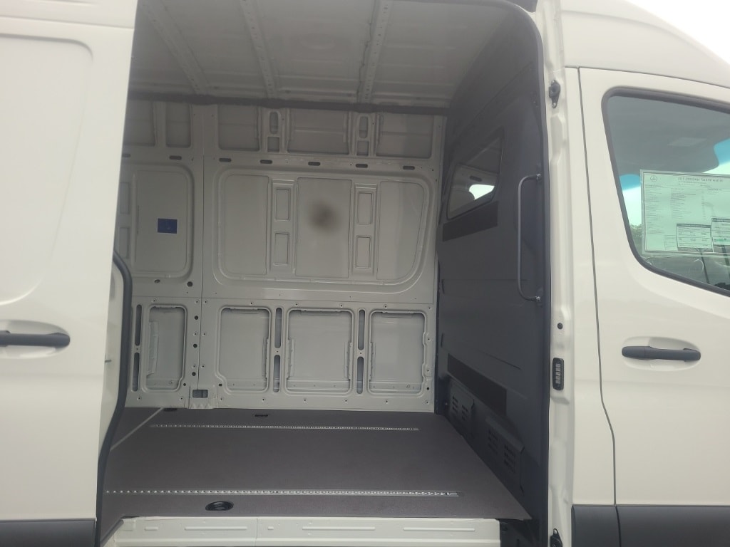 2025 Mercedes-Benz Sprinter Cargo Van Base - Photo 25