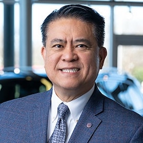 Staff member Hadrian Apoderado from a2417d5d3066