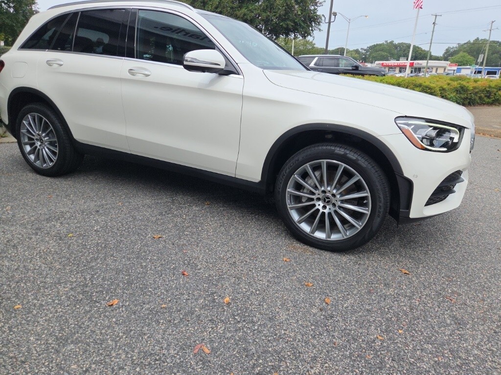 2022 Mercedes Benz GLC 300 AMG photo 2