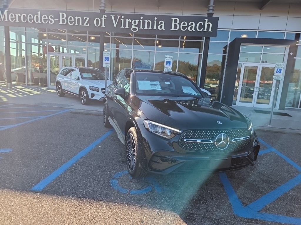 2026 Mercedes-Benz GLC Base's photo