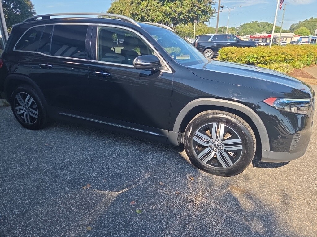 2023 Mercedes Benz EQB 300 4MATIC photo 2