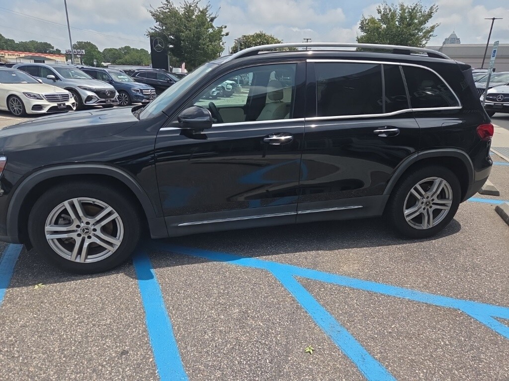 2021 Mercedes Benz GLB 250 photo 2