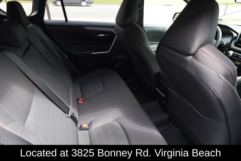 2024 Toyota RAV4 SE - Photo 7