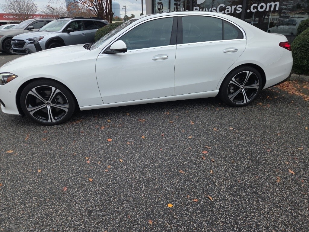 2024 Mercedes Benz C 300 photo 3