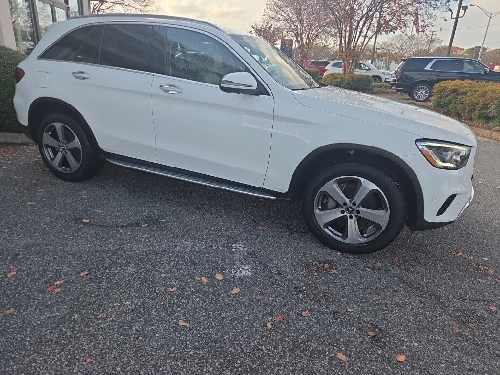 2022 Mercedes Benz GLC 300 4MATIC photo 2