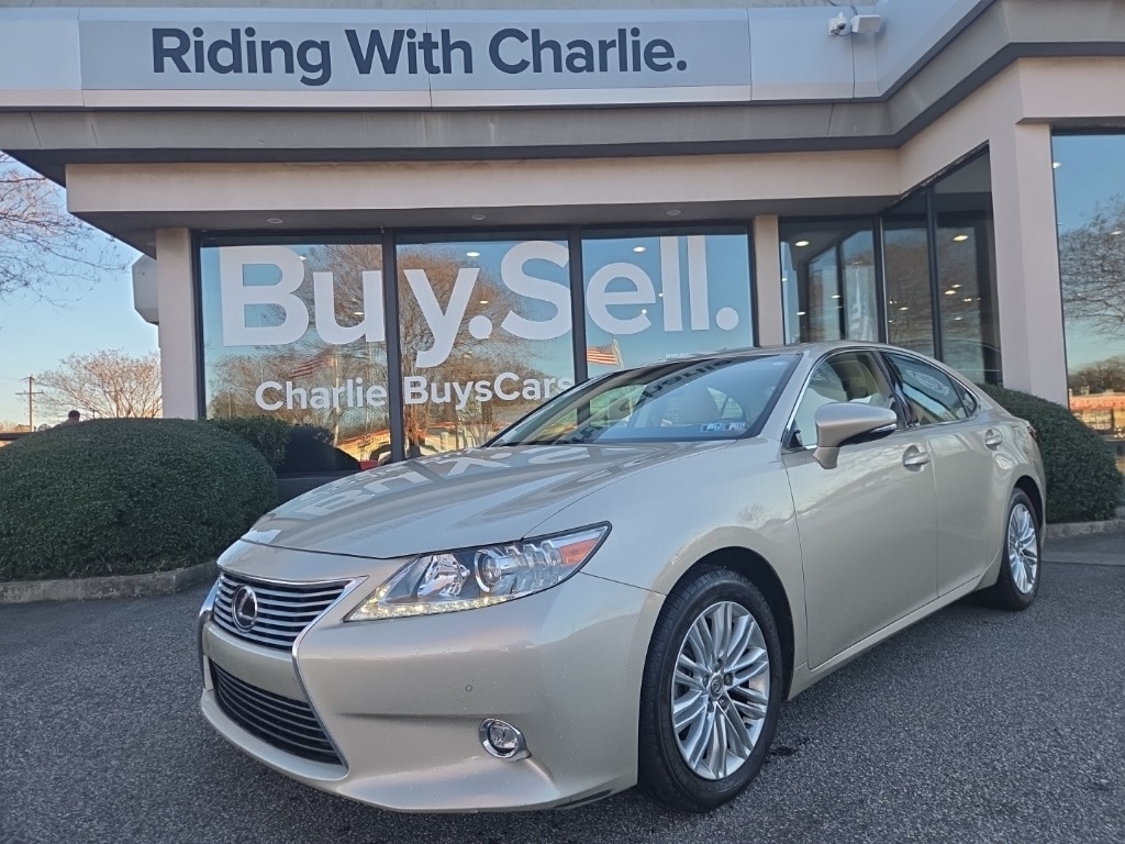 2015 Lexus ES 350's photo