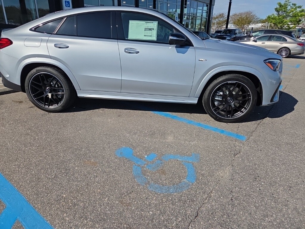 2025 Mercedes Benz GLE 53 AMG photo 2
