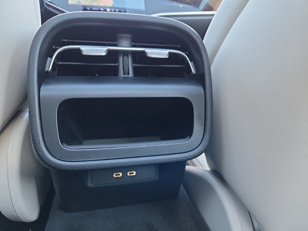2026 Mercedes-Benz E-Class E350 - Photo 21