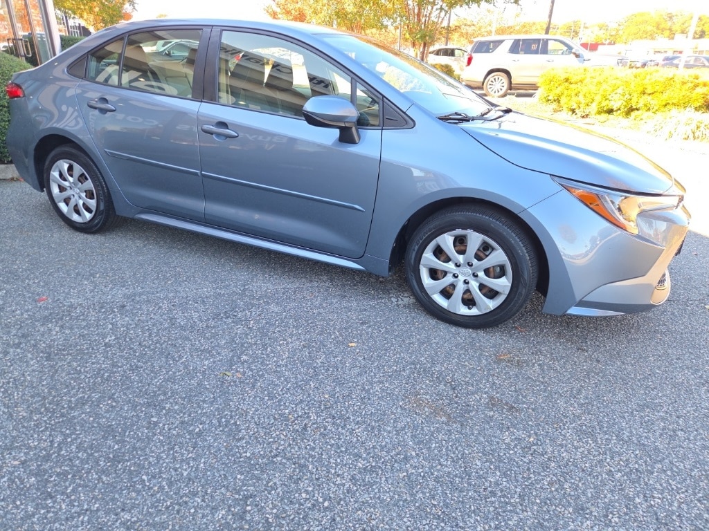 Used 2021 Toyota Corolla LE Sedan